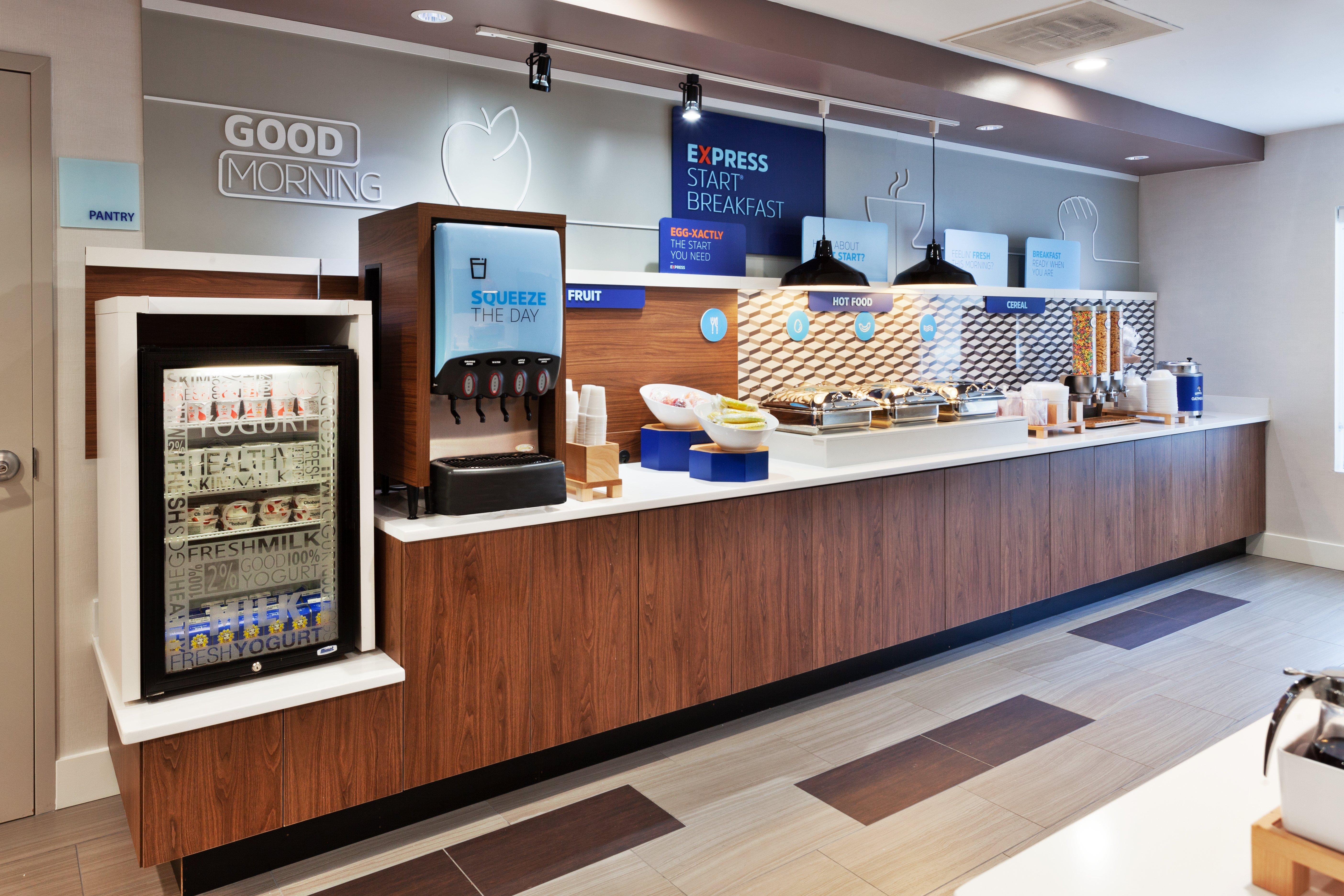 Holiday Inn Express Rome-East By Ihg Exteriör bild