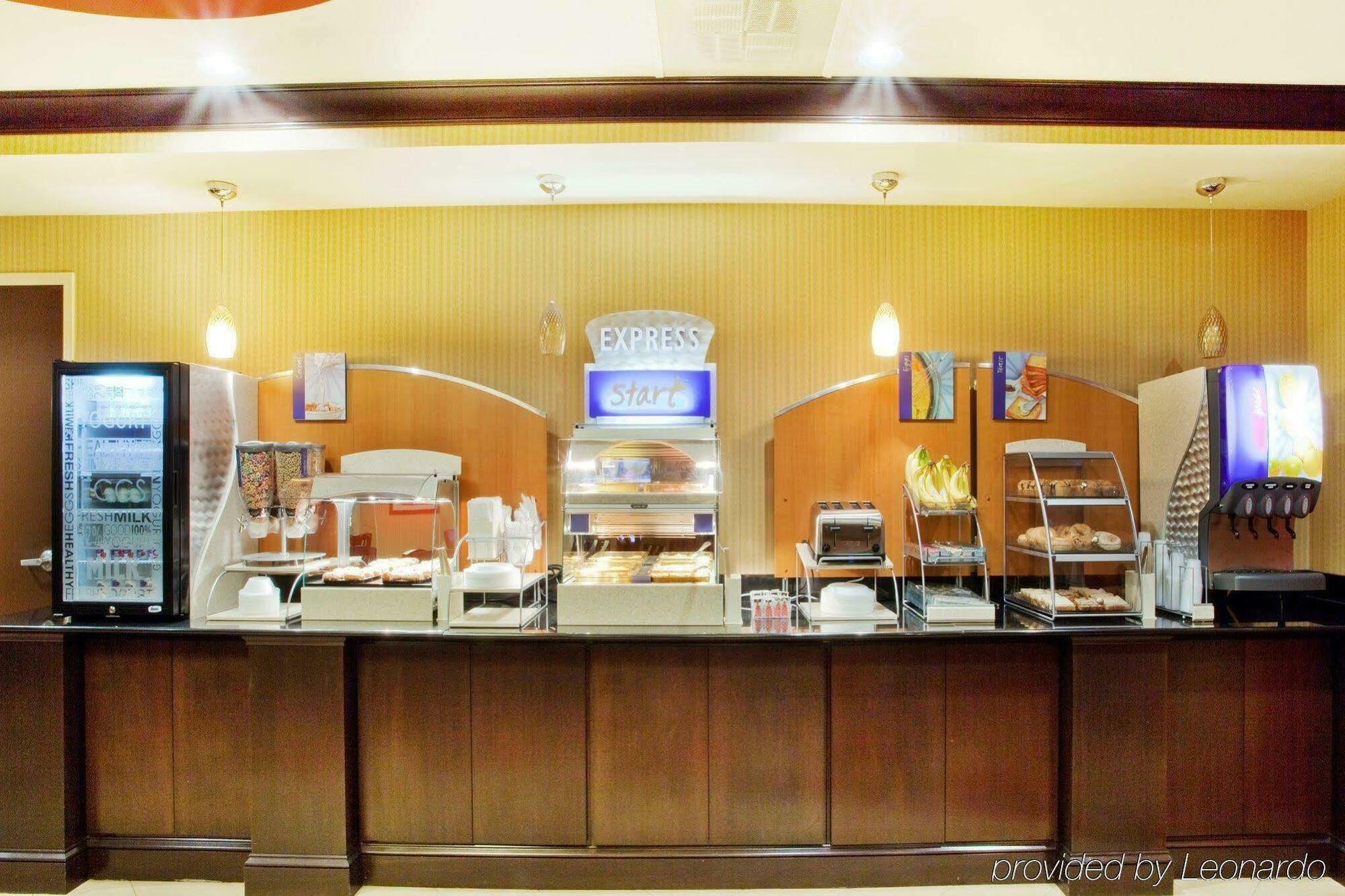 Holiday Inn Express Rome-East By Ihg Exteriör bild